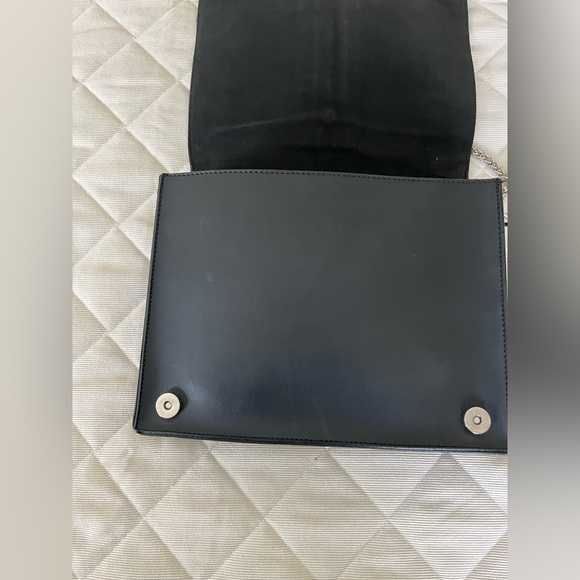 Stylish soft black vegan leather shoulder bag chain strap metal zipper buckles - Picture 12 of 13